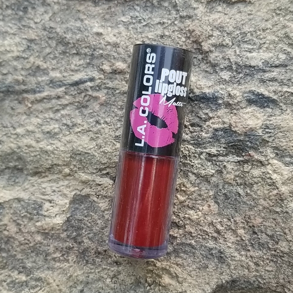 L.A. Colors Pout Lipgloss MATTE - Picture 4 of 5